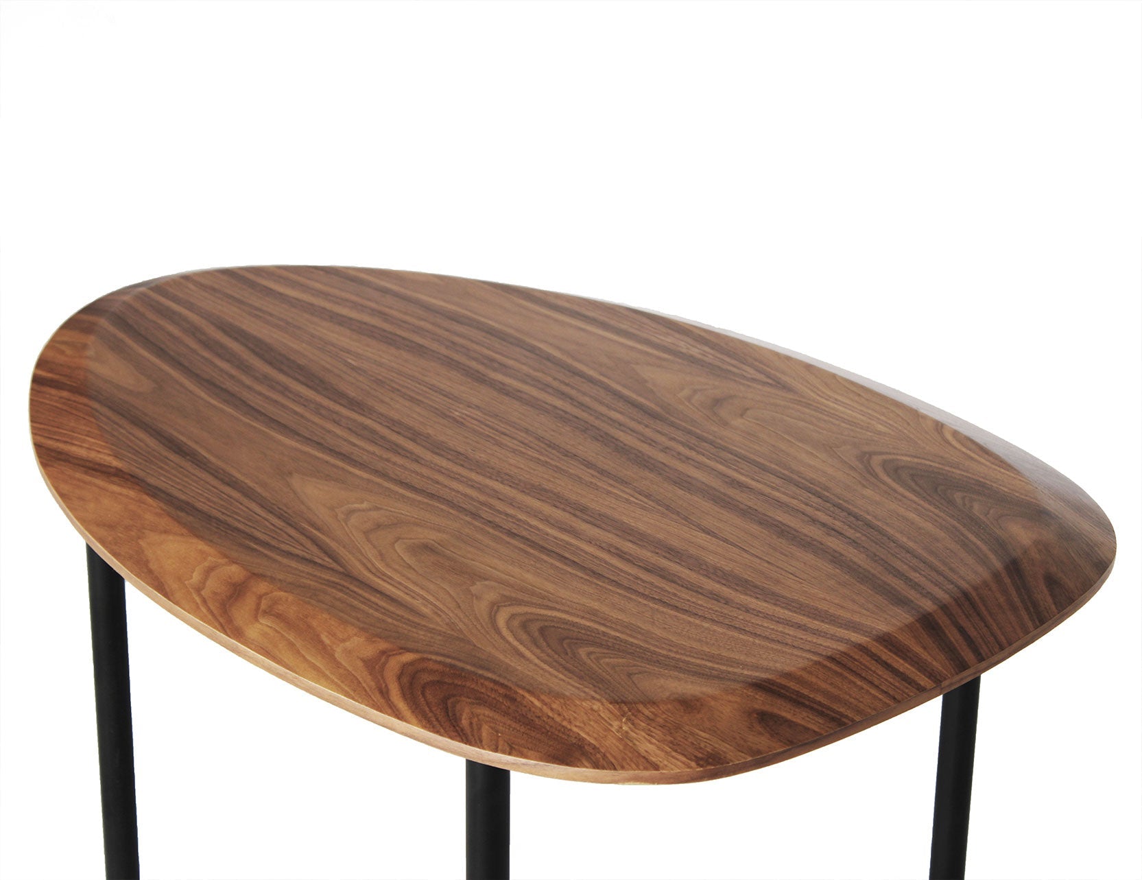 CELADON Meja Kopi dengan Finishing Walnut dan Kaki Baja
