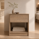 TILE Meja Samping Tempat Tidur dengan Desain Minimalis