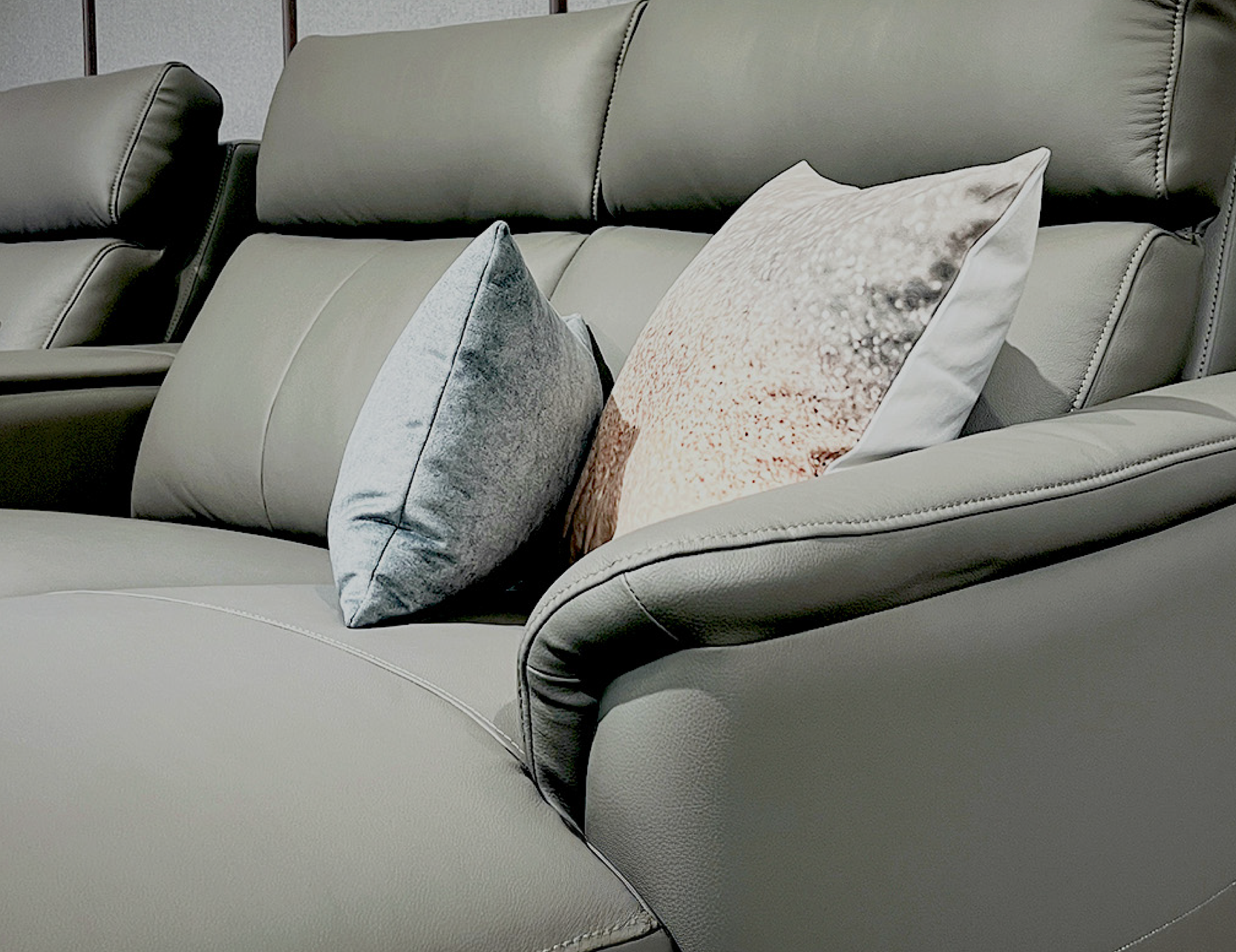 Cellini Dallas DALLAS Sofa Recliner Manual dengan Kulit Kombinasi – PT Cellini Design ...